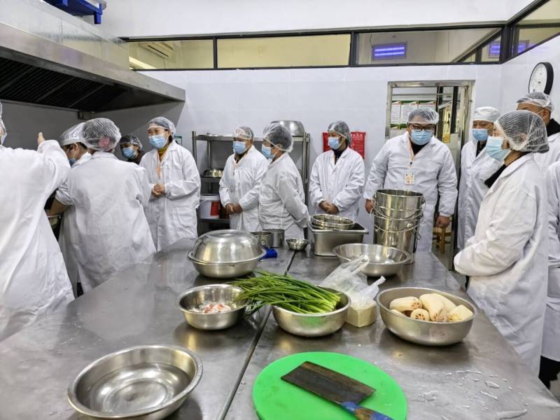 江口幼儿园食堂开放日 透明厨房，安心“食”光